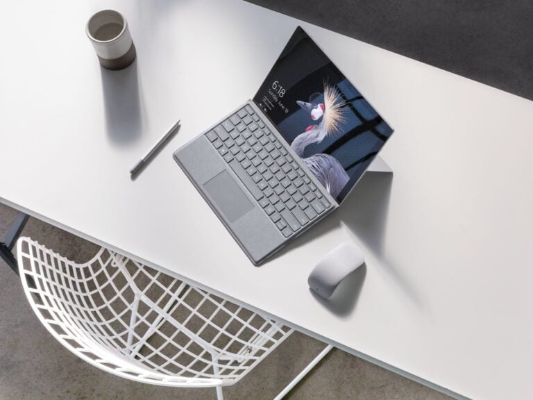 Surface Pro i5 con 8GB de RAM, 128 GB y teclado con un descuento de 469,99 euros