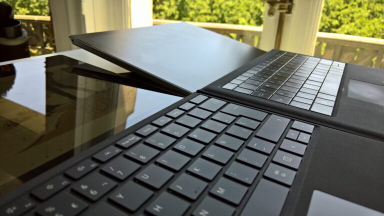 Microsoft Surface Pro i5 y 8GB de RAM a 689€ en Amazon. ¡Llévatela a precio de derribo!