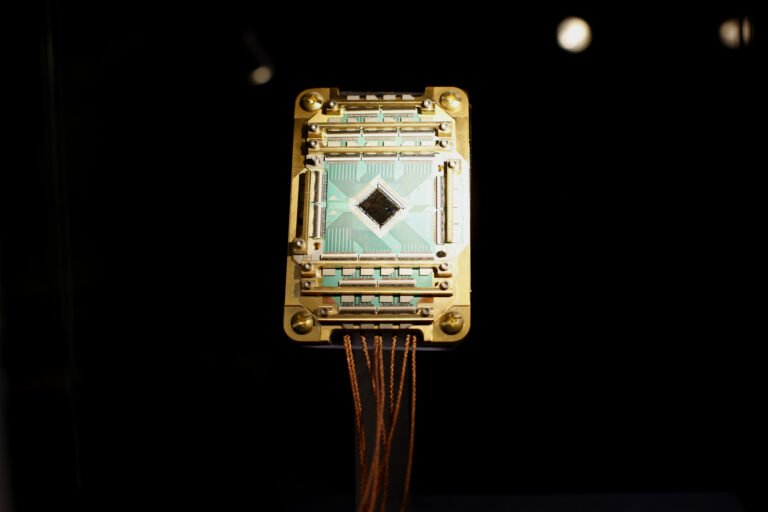 Microsoft y la IA descubren un nuevo material para baterías más seguras y eficientes