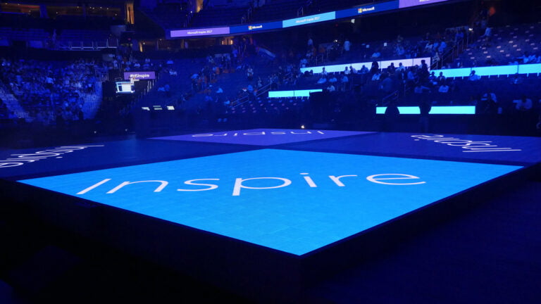 Avocor presenta la primera Windows Collaboration Display en la Microsoft Inspire