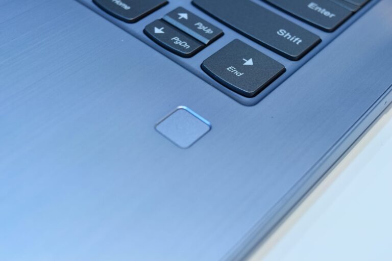 Windows Hello expuesto: un fallo de seguridad permite acceder a tu ordenador sin tu huella dactilar