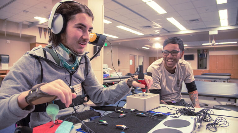 El Mando Xbox Adaptativo para ofrecer la máxima accesibilidad