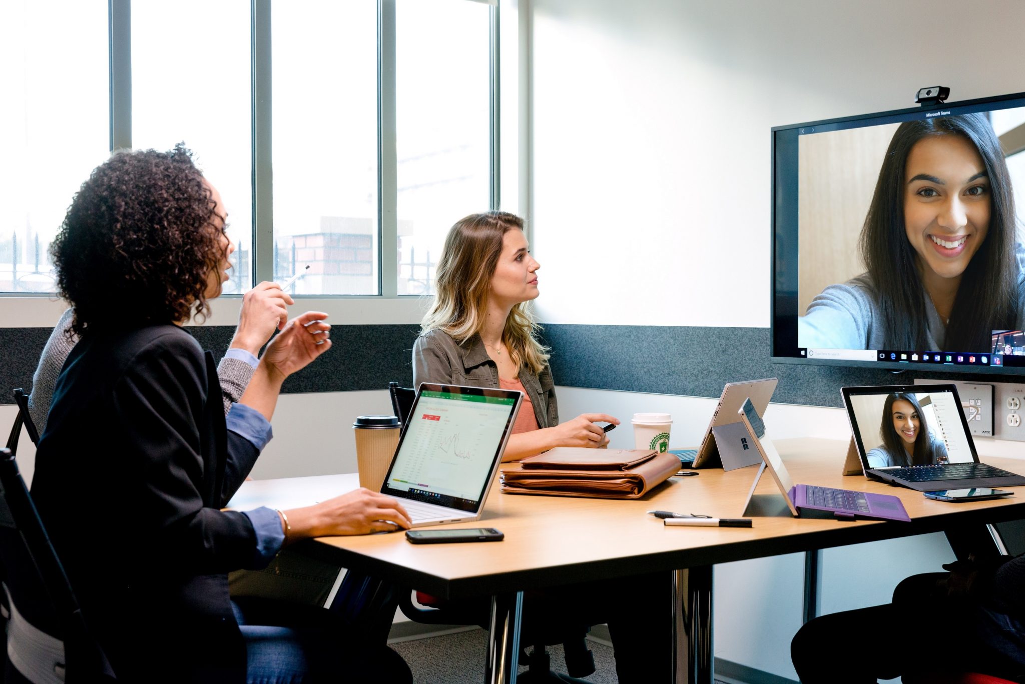 Microsoft Teams Rooms está mejorando la experiencia de llamadas