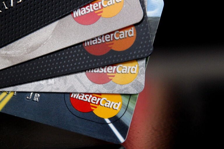 Mastercard y Microsoft se alían por el futuro digital