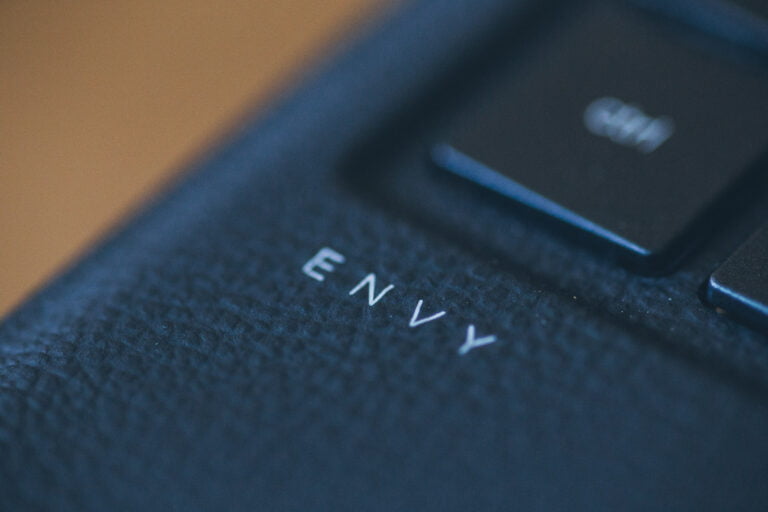 La Computex es testigo de la apuesta por el cuero y la madera de HP