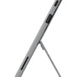 Laterla de Surface Pro 7 con kickstand y puertos USB-C, USB-A y Surface Connect
