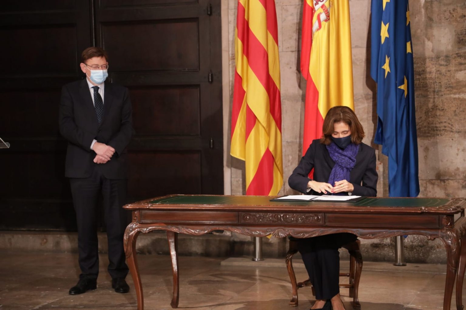 Pilar López, presidenta de Microsoft España; y Ximo Puig, presidente de la Generalidad Valenciana