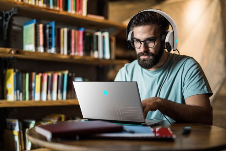 Los Alienware m15 y m17 R4 no esperan a Intel, aunque estrenan las RTX 3000