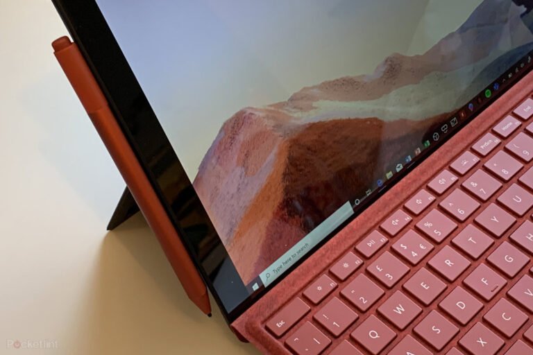 Microsoft vuelve a atacar a MacBook en un nuevo anuncio de Surface