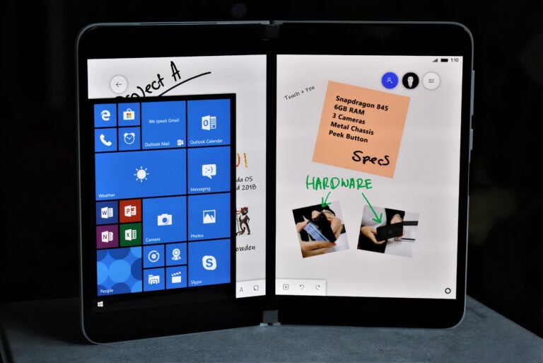 Consiguen ejecutar Windows 11 sobre ARM en la Surface Duo original