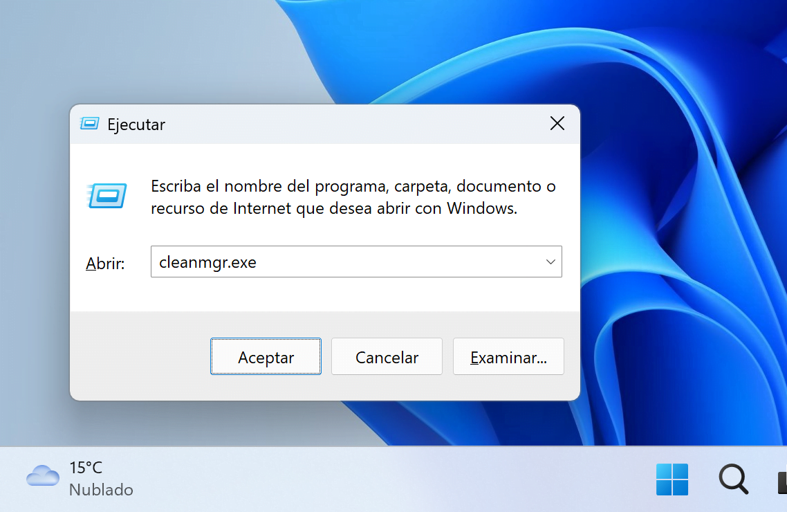 Comando cleanmgr.exe en el diálogo Ejecutar de Windows 11