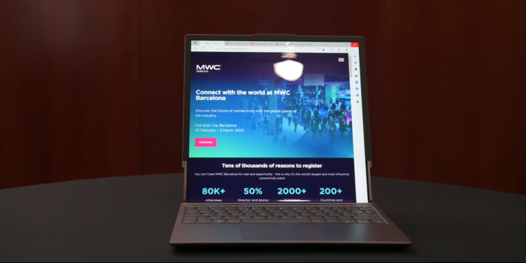 Lenovo presenta un portátil de pantalla enrollable en el MWC 2023