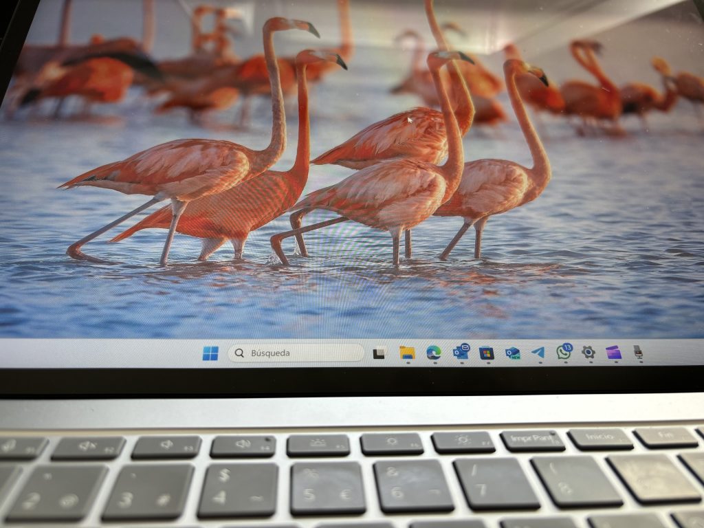 El diseño de la Surface Laptop Studio 2 y sus marcos de pantalla