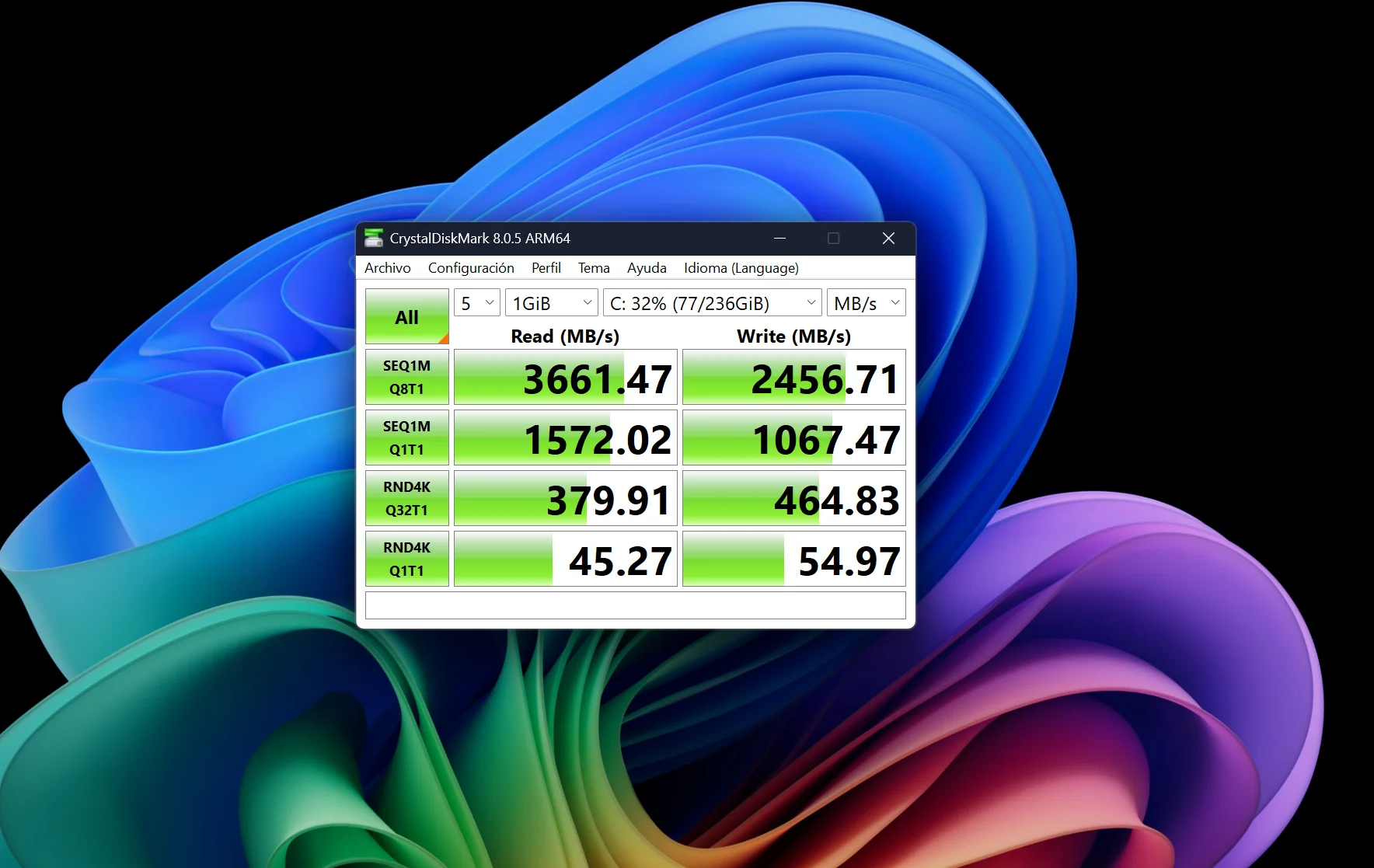 Resultados del SSD de la Surface Laptop 7 en CrystalDiskMark