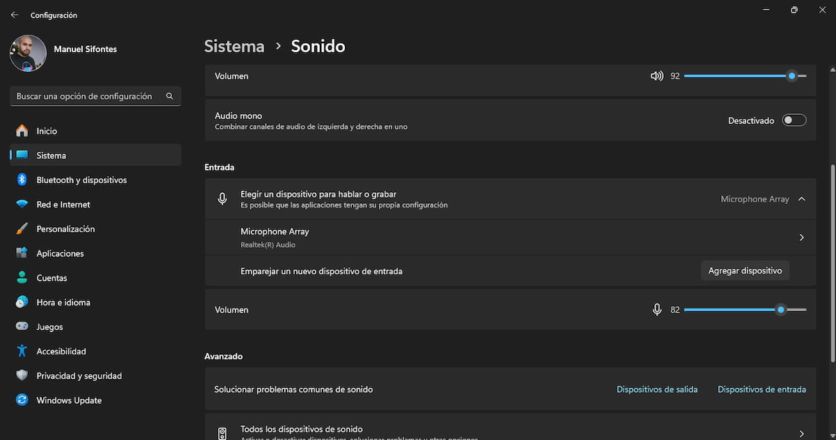 Imagen donde se muestra la Configuración de Windows 11 y el modo de prueba de procesamiento de audio