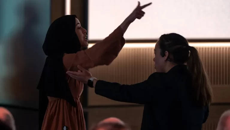 Empleadas de Microsoft interrumpen el evento del 50 aniversario exigiendo el fin de contratos con Israel