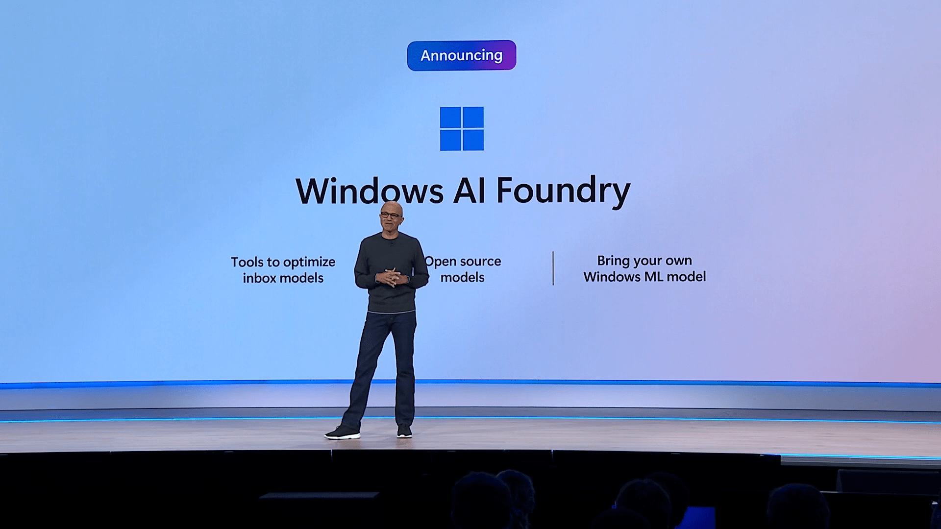 Windows AI Foundry con Satya Nadella en el escenario
