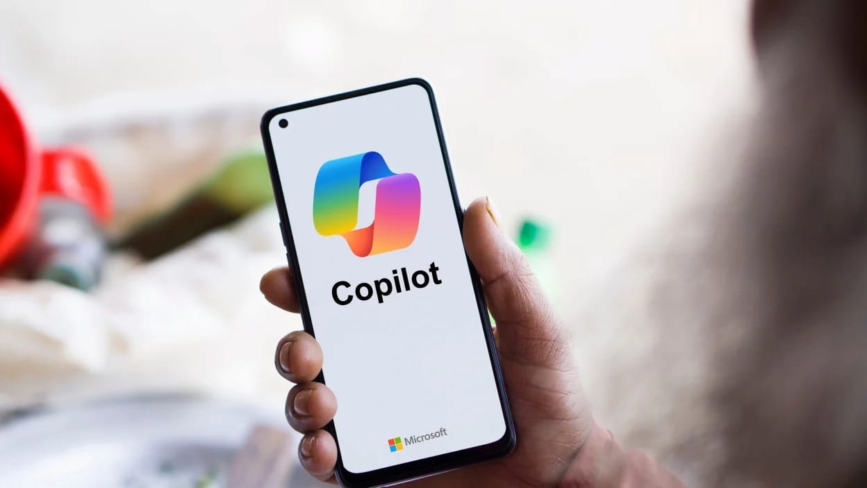 Microsoft prepara el lanzamiento de Copilot Vision para móviles, junto a otras funciones interesantes