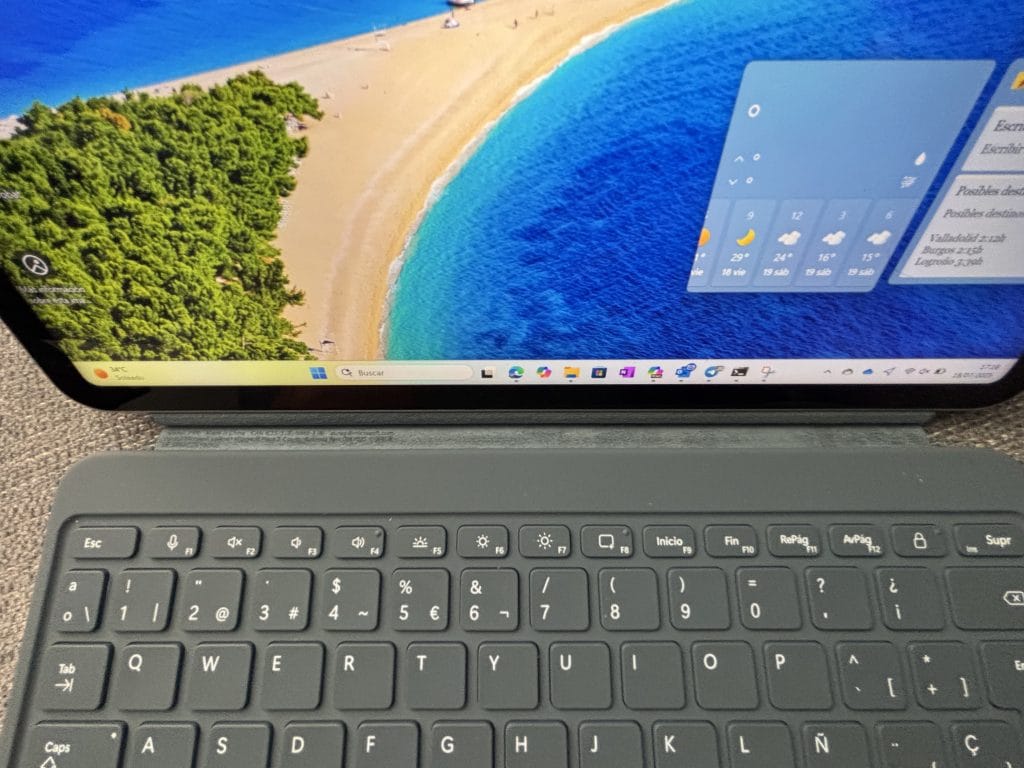 El nuevo teclado en la Las teclas de control en la Surface Pro de 12"
