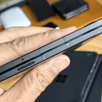 El grosor de este Surface Duo