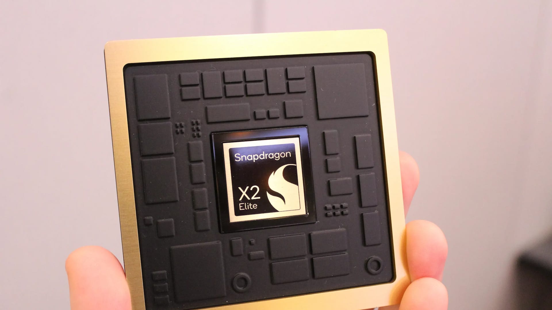 El Snapdragon X2 Elite humilla al M5 de Apple en rendimiento: Qualcomm toma el trono de los portátiles en 2026