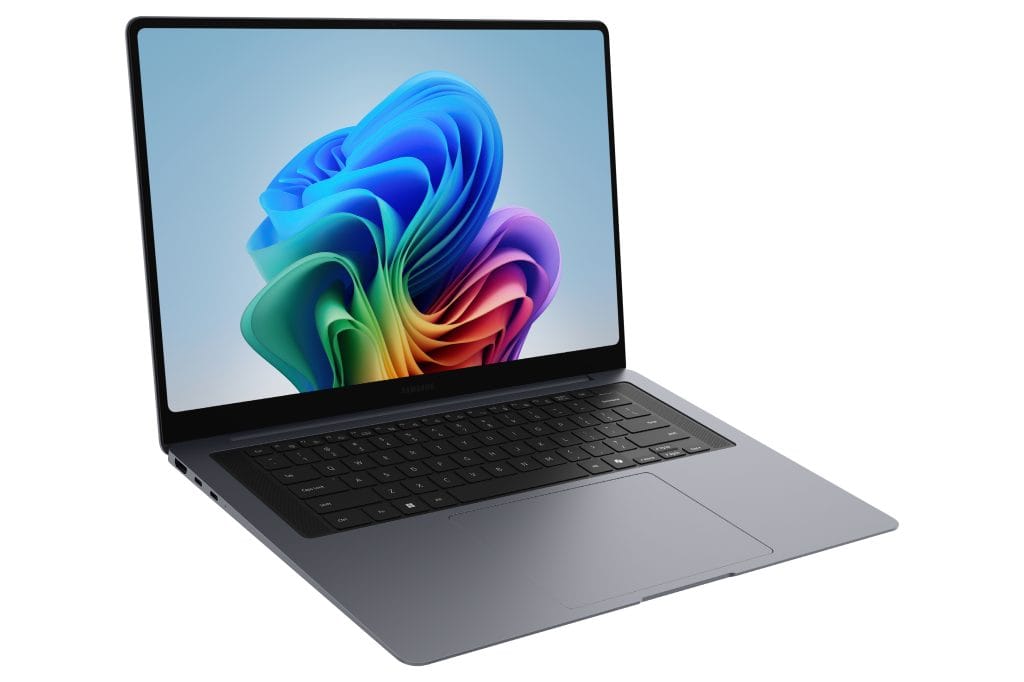 El nuevo Galaxy Book6 abierto